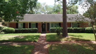 8527 Edgemoor Dr, Houston, TX 77036