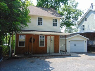 41 W Main St, Tamaqua, PA 18252