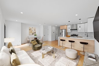 6435 138th St, Flushing, NY 11367
