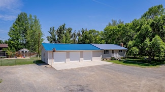153 E 1st St S, Cowley, WY 82420