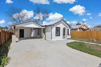 1131 W Hermosa Dr, San Antonio, TX 78201