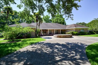 305 Kings Rd, Lafayette, LA 70503
