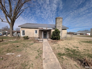 220 Second St, Worthington, IN 47471