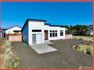 455 N Portal Loop SW, Ocean Shores, WA 98569
