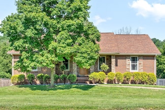 746 W Creek Dr, Clarksville, TN 37040