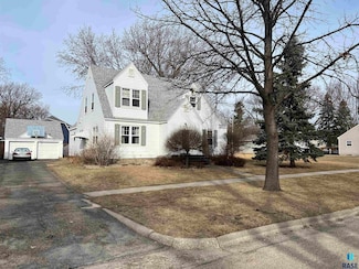 715 N Mckenzie St, Luverne, MN 56156