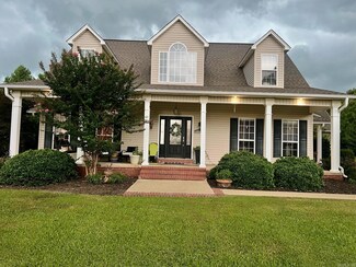 399 Moon Valley Rd, Gurdon, AR 71743