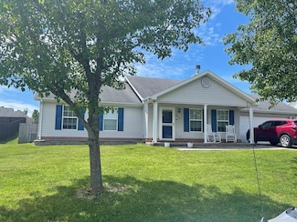 834 Oak Fairway Ct, Maysville, KY 41056