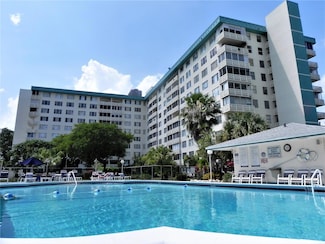 4330 Hillcrest Dr Unit 311, Hollywood, FL 33021