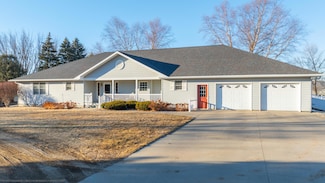 202 Front St NE, de Smet, SD 57231