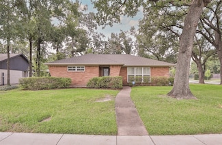 6235 Queenswood Ln, Houston, TX 77008