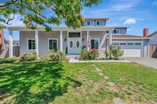 1704 Granada Ct, Petaluma, CA 94954