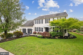 27 Bowes Ln, Reading, PA 19606