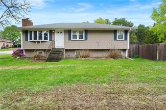 136 Pleasant View Ave, Smithfield, RI 02917