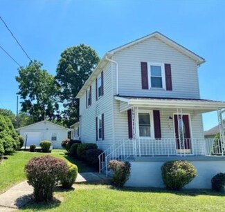 286 4th Ave, Crucible, PA 15325