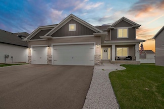 14181 Aspen Ave, Rosemount, MN 55068