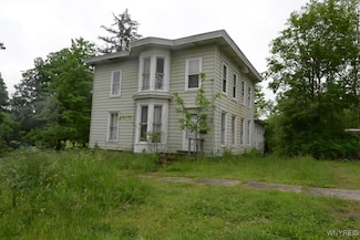 39 Waverly St, Cattaraugus, NY 14719