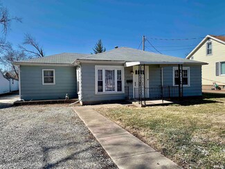 1721 S East St, Jacksonville, IL 62650