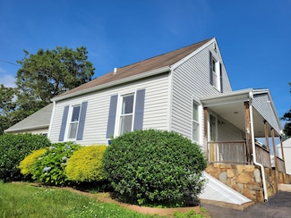 26 King St, Shelton, CT 06484