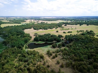 1651 County Road 404 Loop, Bartlett, TX 76511