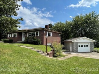 3096 Deal Mill Rd, Hudson, NC 28638