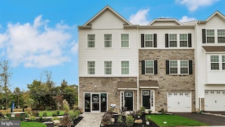 136 Bell Ct, Sellersville, PA 18960