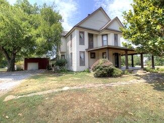 123 N Vann St, Chouteau, OK 74337