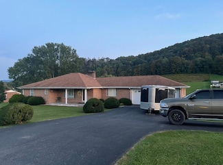 7088 7088 Baptist Valley Rd, North Tazewell, VA 24630