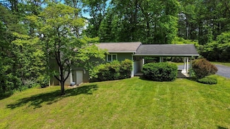 28 Grandview Ct, Franklin, NC 28734
