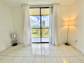 16950 W Dixie Hwy Unit A536, North Miami Beach, FL 33160