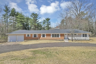 3301 Daglow Rd, Columbus, OH 43232