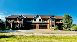 691 & 693 Hampshire Rd, Akron, OH 44333