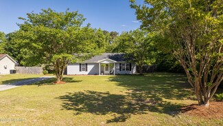 113 Marcil Ln, Hampstead, NC 28443
