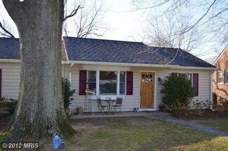 106 Chestnut St, Middleburg, VA 20117