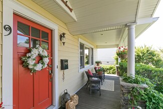 9 Spaulding Place, Monmouth Beach, NJ 07750