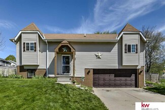 15106 Robin Dr, Omaha, NE 68138