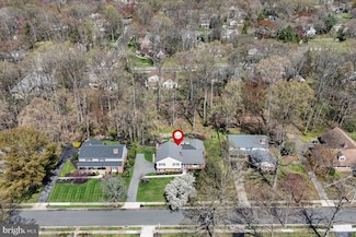 2623 Longwood Dr, Wilmington, DE 19810