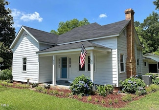 408 W North St, Roseboro, NC 28382
