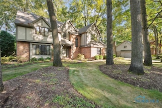 4824 Fairway Ln, Sylvania, OH 43560
