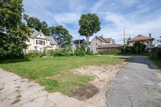 8 Dean St, Worcester, MA 01609