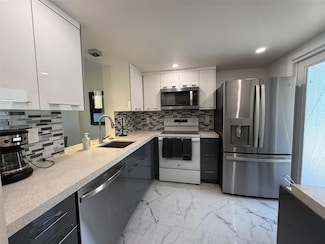 1025 SE 2nd Ave Unit 105, Dania, FL 33004