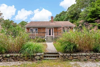 18 Wampum Rd, East Falmouth, MA 02536