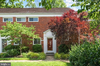 3370 Gunston Rd, Alexandria, VA 22302