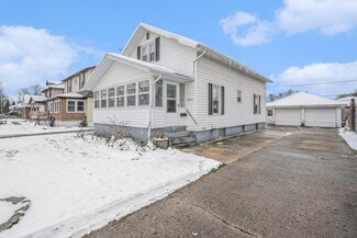 2433 Lamar Ave SW, Wyoming, MI 49519