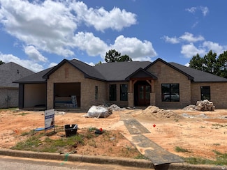 2802 Peregrine Tr, Longview, TX 75605