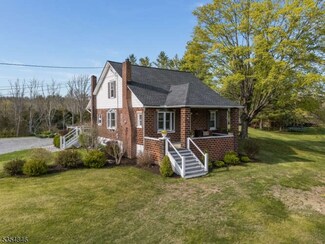 27 Stillwater Rd, Blairstown, NJ 07825