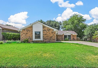 2410 Overbrook Dr, Arlington, TX 76014
