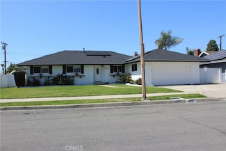 2076 N Diamond St, Orange, CA 92867