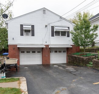 52 Pomona Ave, Providence, RI 02908