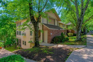 27 Reservoir Heights Dr, Little Rock, AR 72227